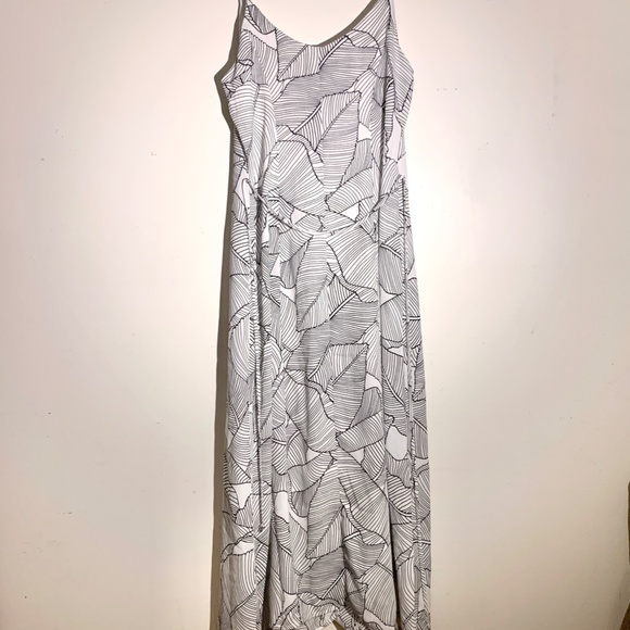 NWT Sienna Sky Summer Dress in Black and White Leaf Pattern Size XS - Picture 5 of 7